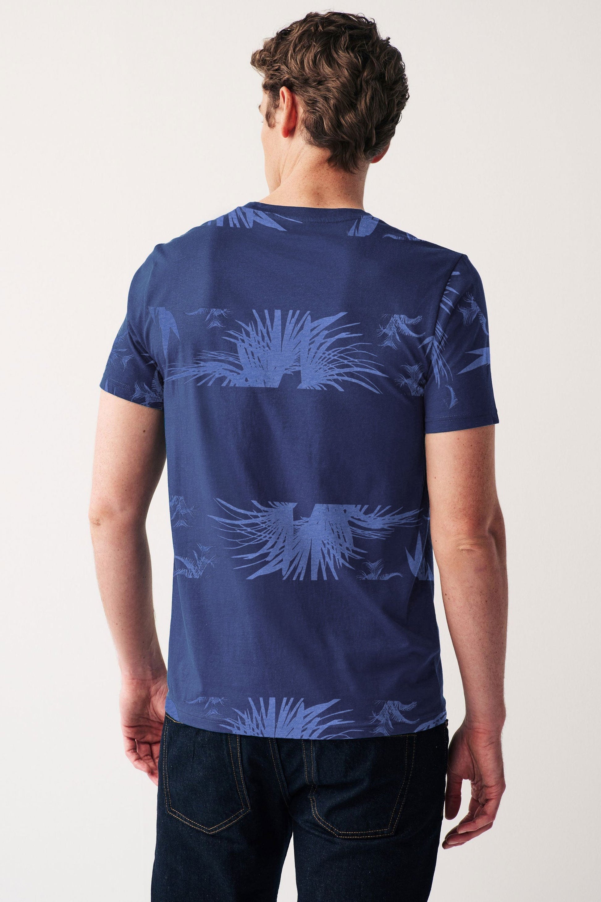 Polo Republica Men's Palm Tree Printed Short Sleeve Tee Shirt